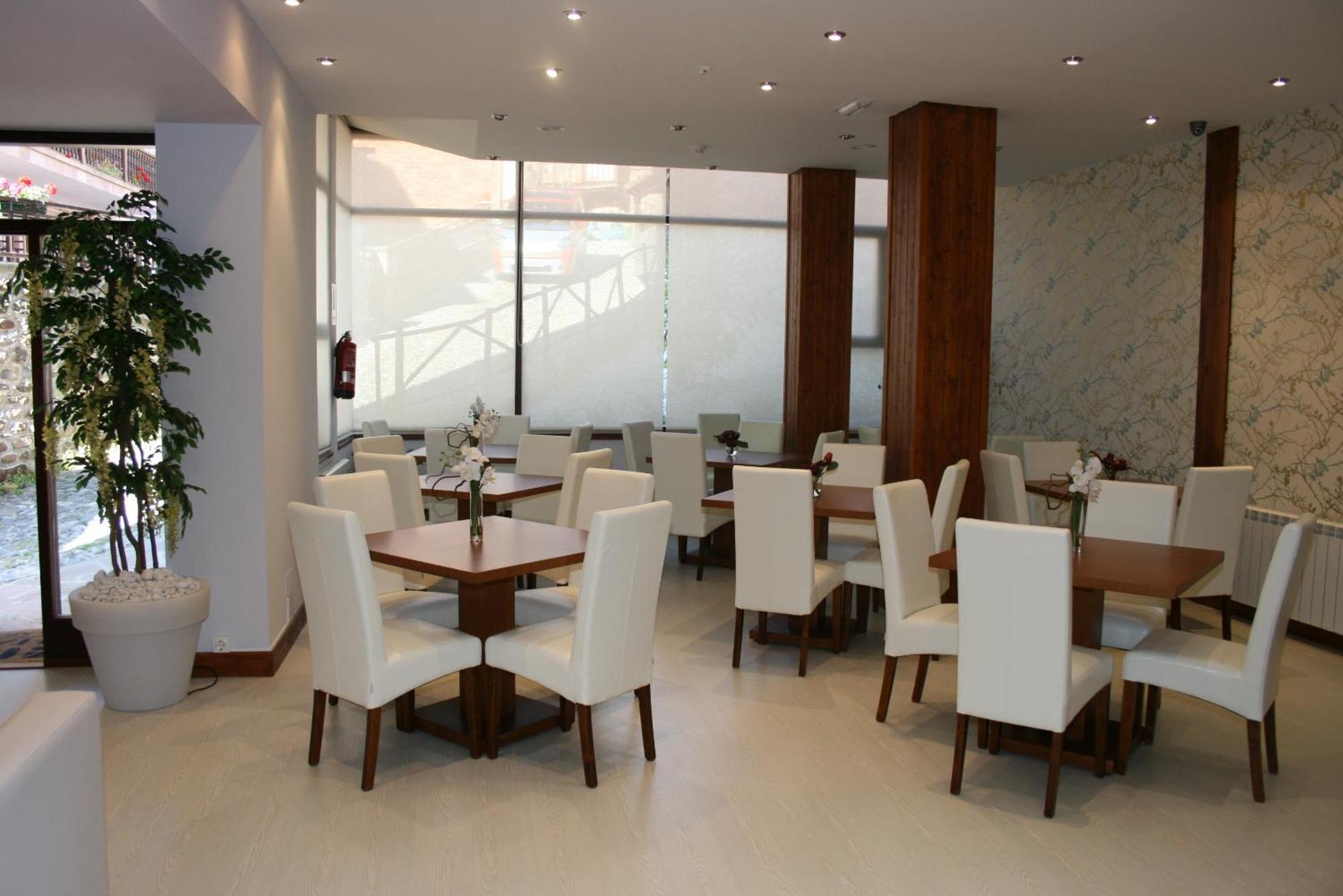 Hotel Arha Potes & Spa Екстериор снимка